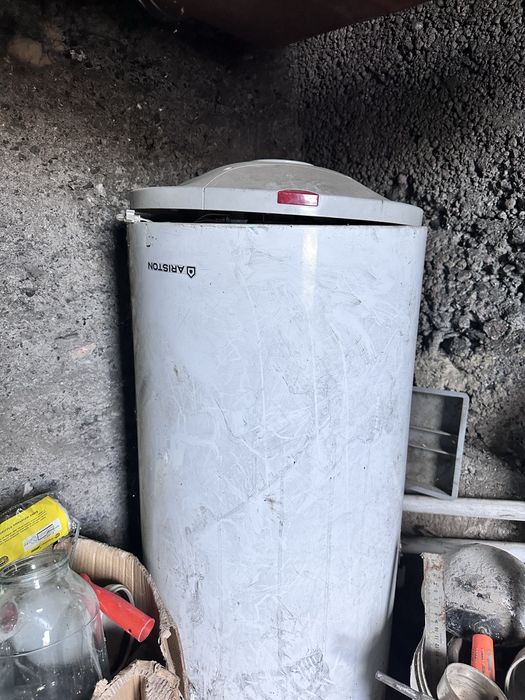 Продам бойлер на 100л