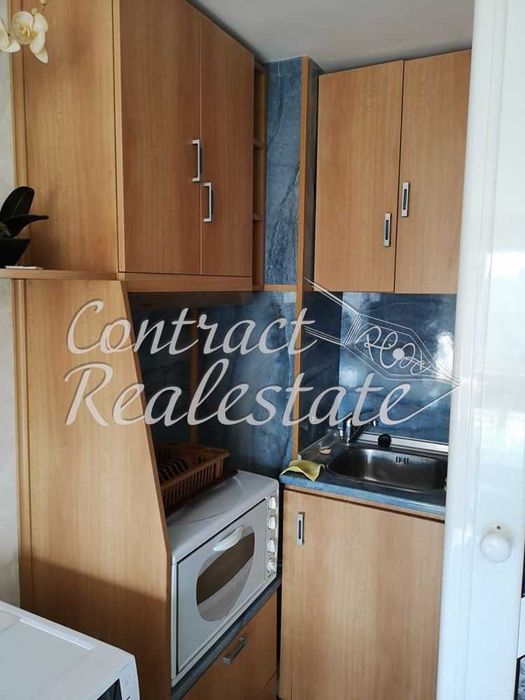 Дава се под наем Едностаен апартамент в Варна, Център - 28 кв.м за 255 € - Снимка #5