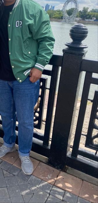 Продам     бомбер