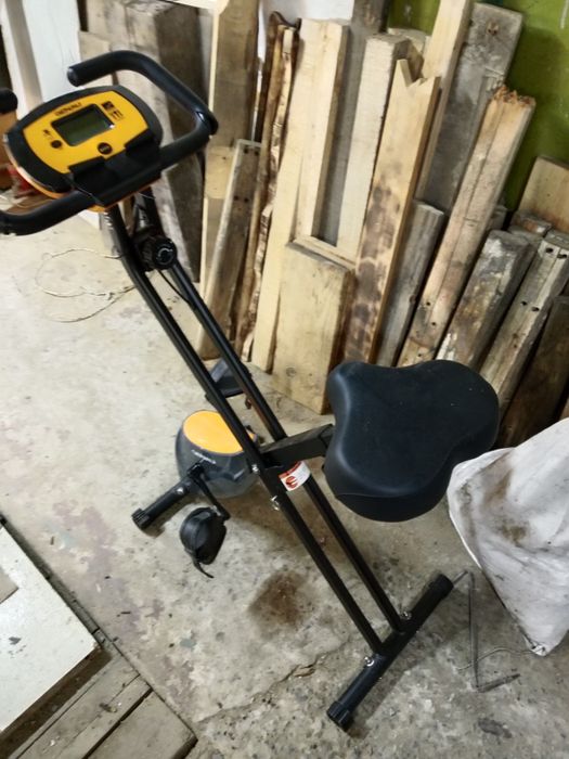 Продам велотренажёр Genau