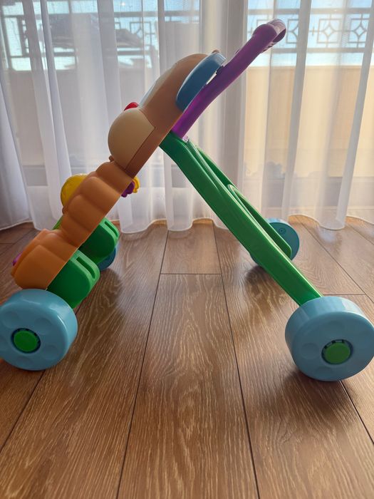 Музикална проходилка / уокър Fisher Price куче