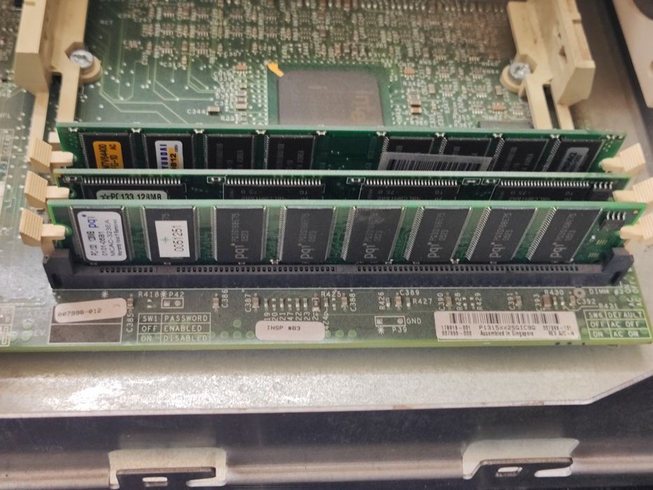 Стар компютър compaq deskpro series pd1005