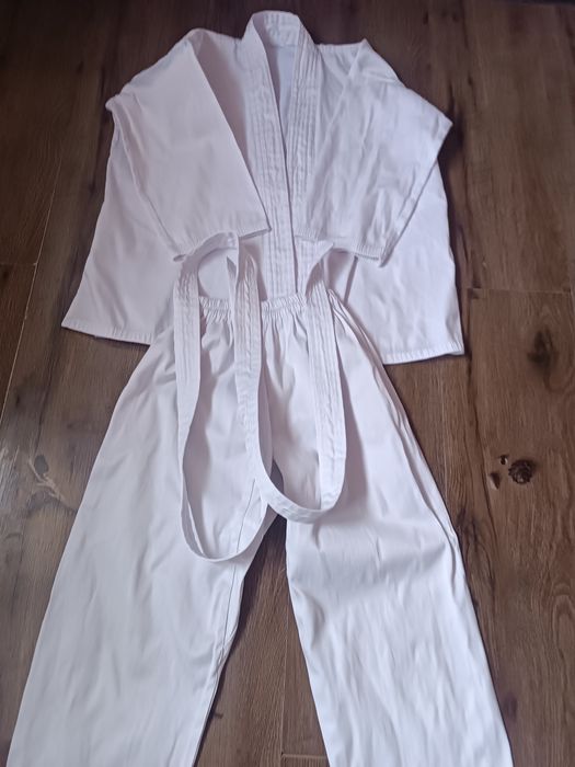 Продаю Кимоно для спорта