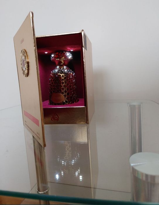 Lattafa Emeer la cutie