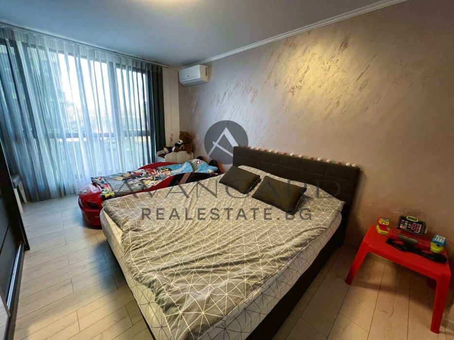 Продава се Двустаен апартамент в Пловдив, Кючук Париж - 77 кв.м за 2039 €/кв.м - Снимка #2