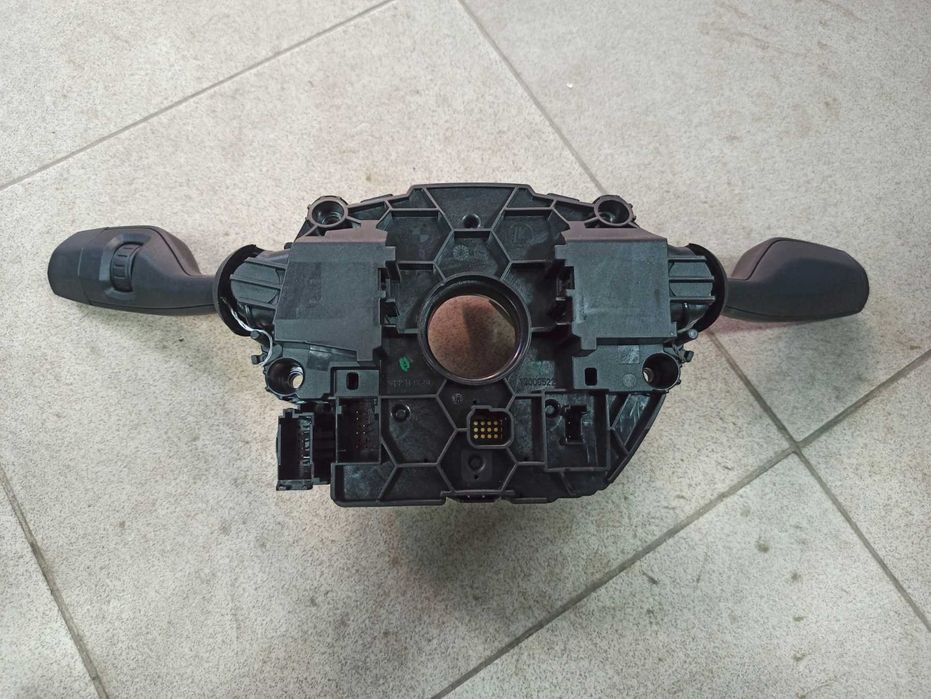 BMW F40 F44 части климатроник панел подгрев седалки табло стелки