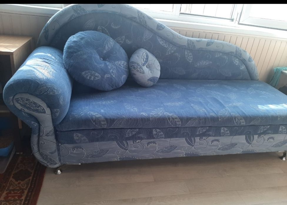 Тахта в отличном состоянии. Самовывоз