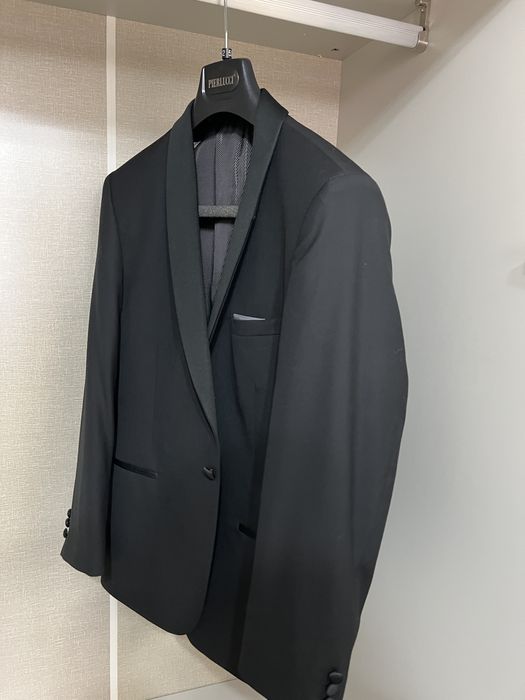 Мъжки костюм - чисто черен