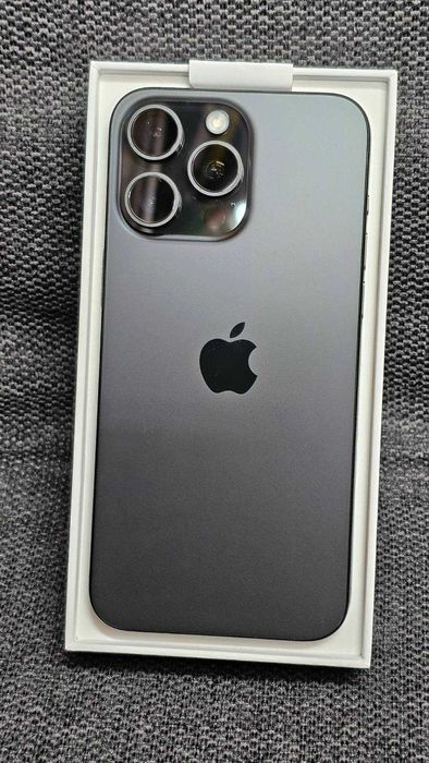 iPhone 15 pro max Black titanium 256 GB