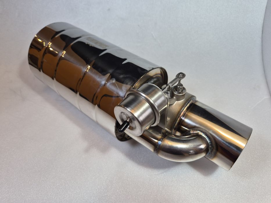 Спортно гърне с клапа