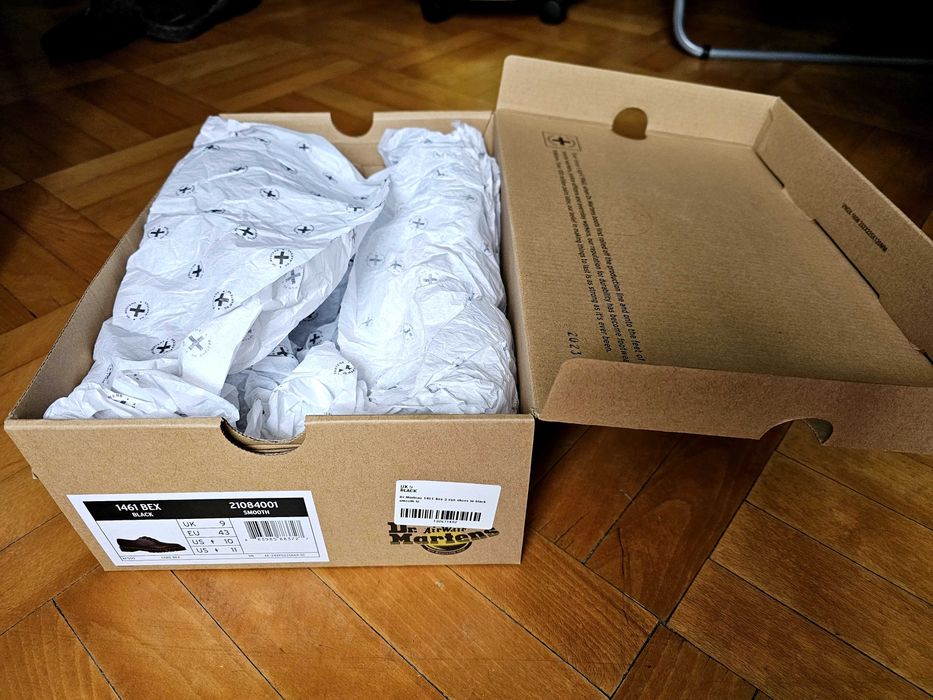 Нови обувки Dr. Martens 1461 Bex