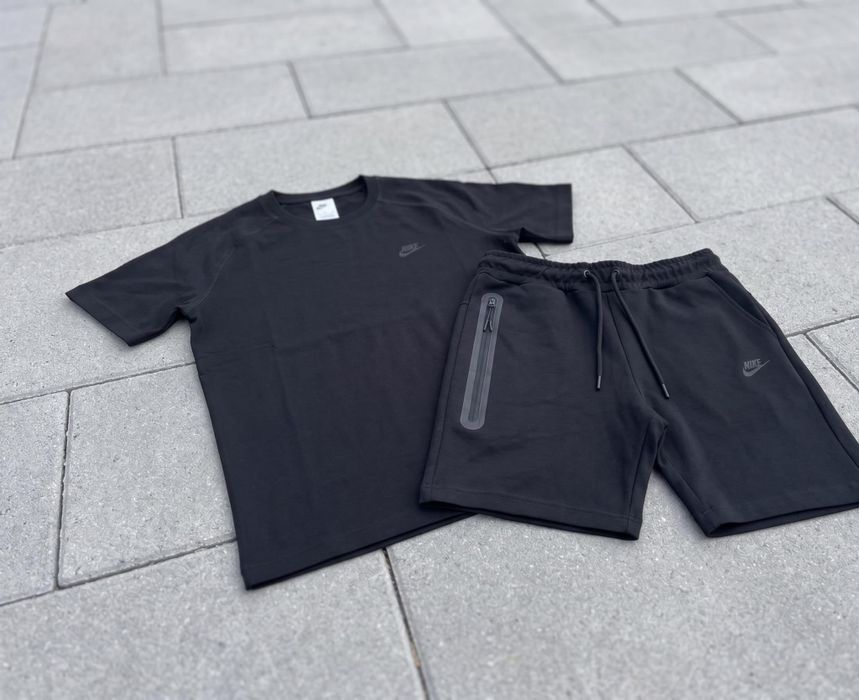 Compleu Nike Tech Vara - Diverse culori