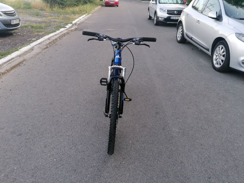 Vând bicicleta 26