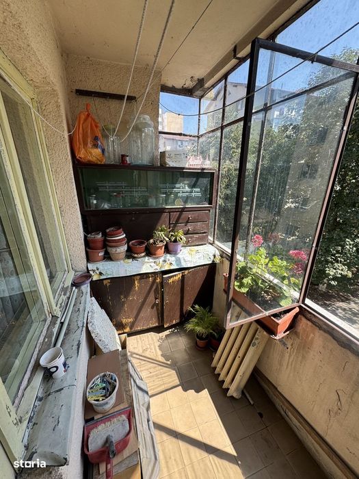 De vanzare apartament cu 3 camere zona Cina