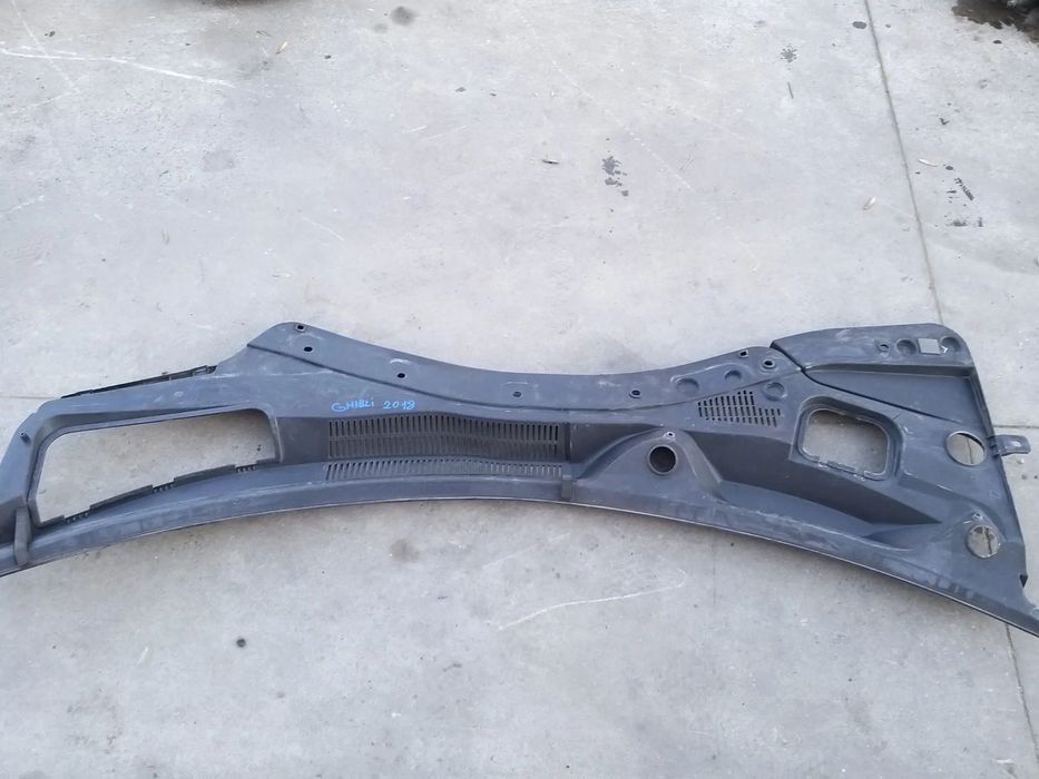 Grila stergator parbriz maserati ghibli 157 670010468