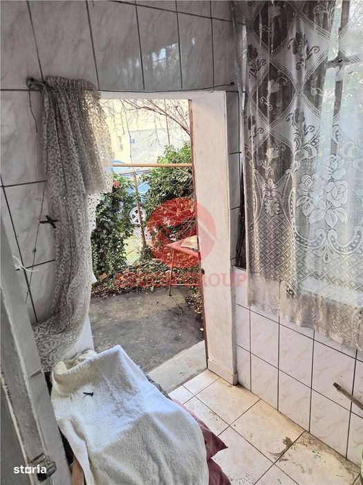 Apartament 3 Camere, Decomandat, Inel 2