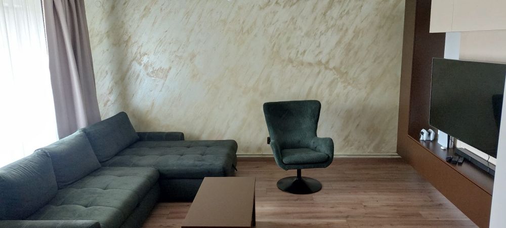 Vand casa constructie noua + teren intravilan in com.  Valea Calugareasca (intrare, str.Tudor Arghezi), 15 min din centrul Ploiesti..