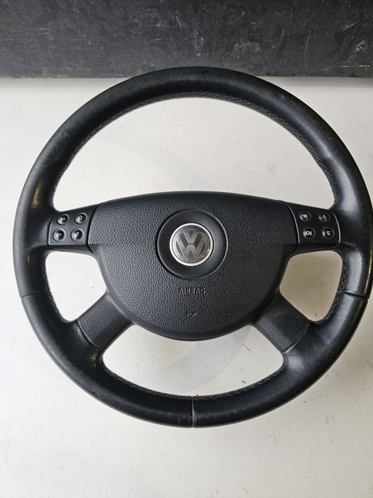 Volan piele cu comenzi original Volkswagen Passat B6 (model SUA)

Star