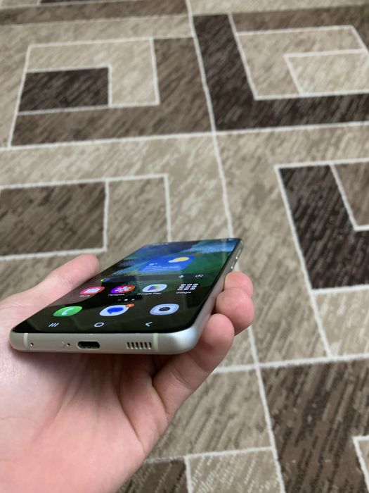 Samsung S21 FE срочно