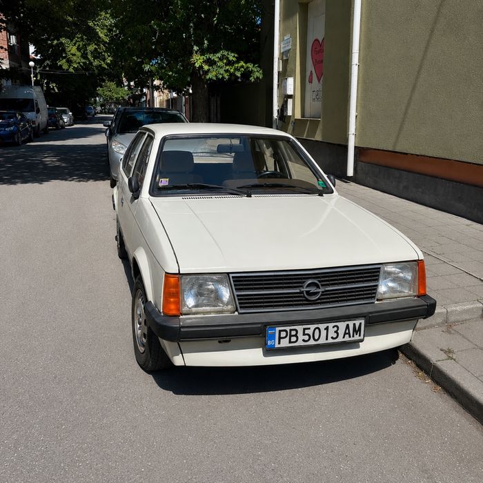 Opel Kadett 1.3S 79 000км