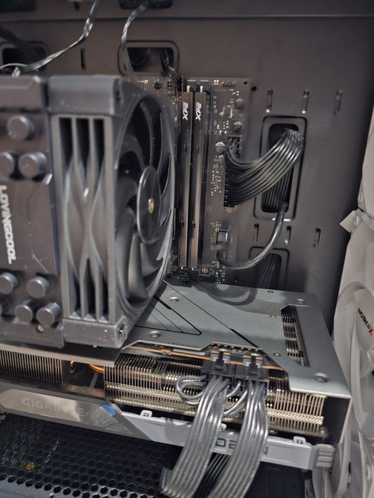 Комп AM5 Ryzen 5 7500F DDR5 32GB RX 7700 XT