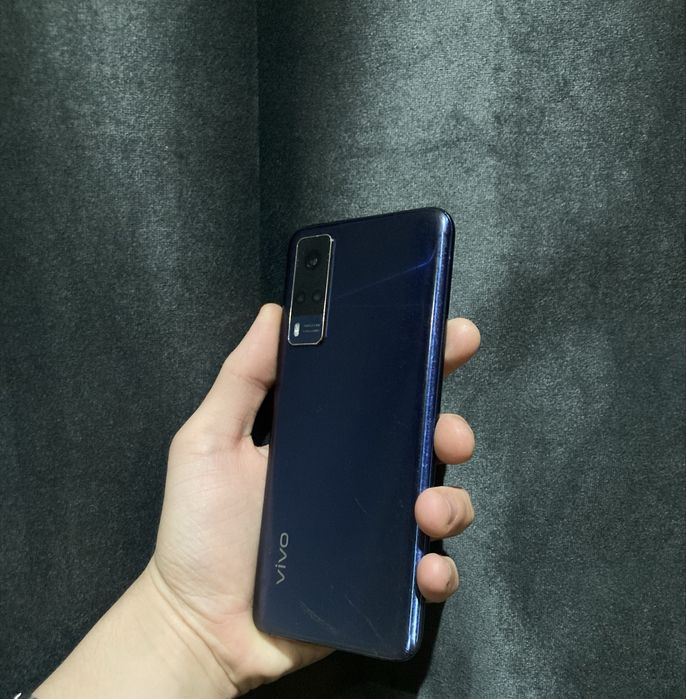 Vivo y53s 8+4 128гб памяти