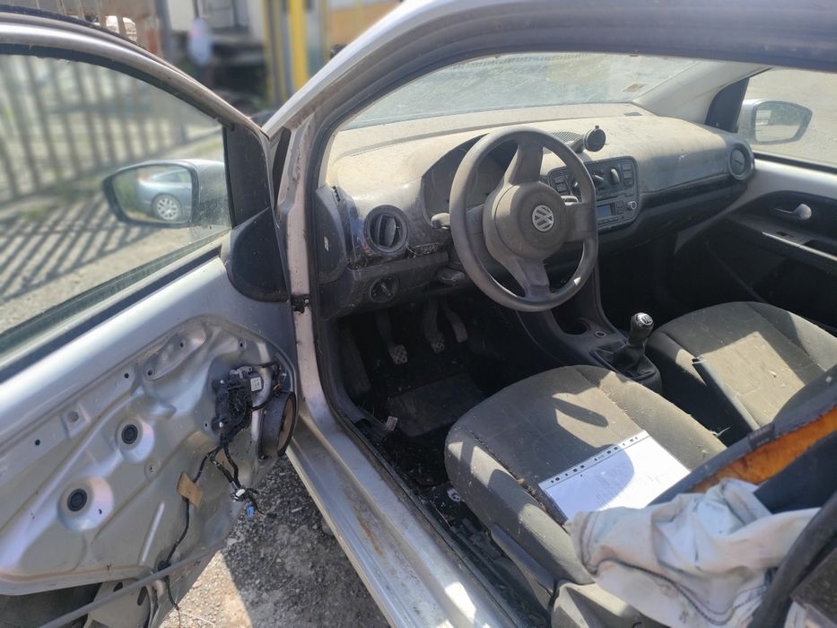 Продавам на части Фолксваген Ъп 1.0 2013г