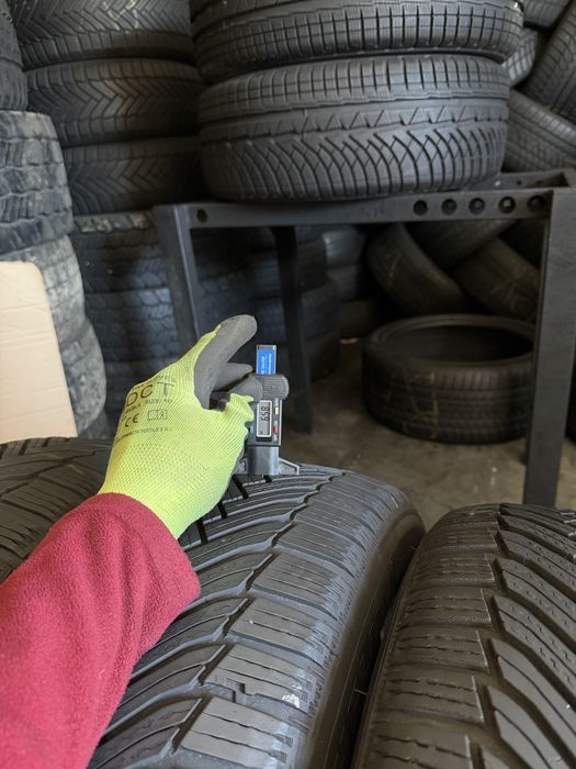 4 anvelope iarna 215/60/17 Michelin 6.5-6.8 mm!