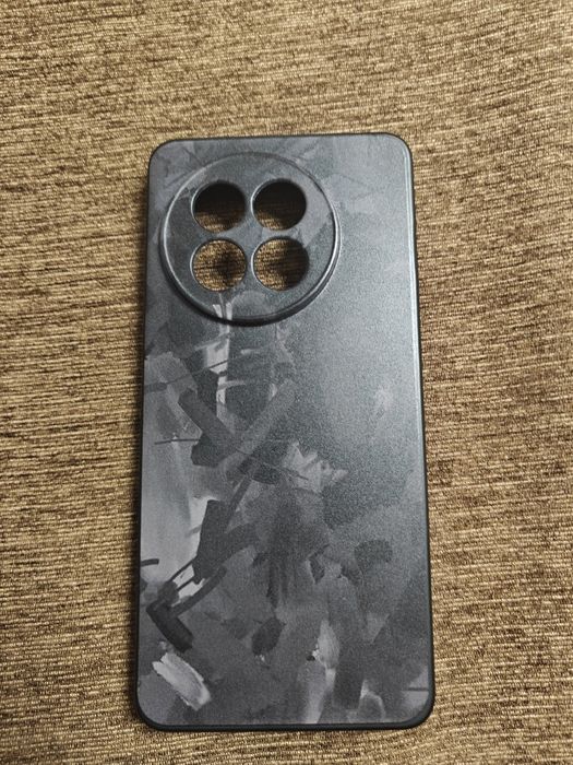 Продам чехол на OnePlus 13R срочно