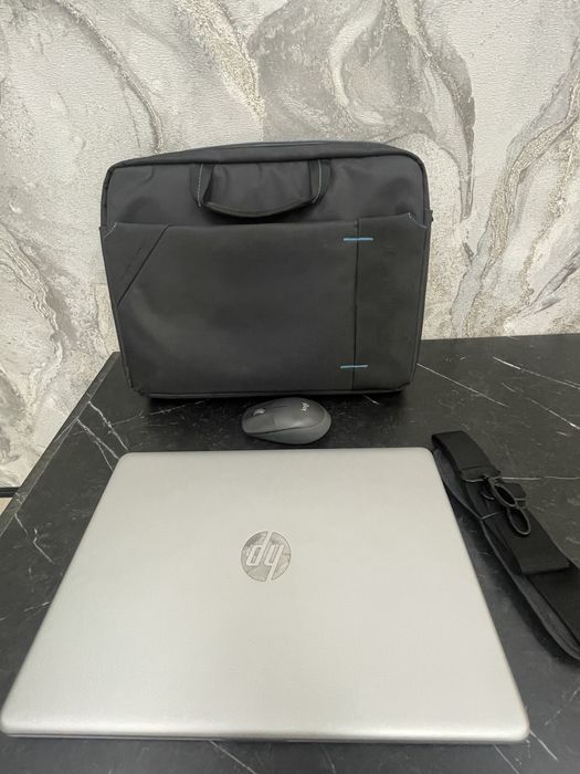 Ноутбук HP Laptop 15s Intel i5 iris xe