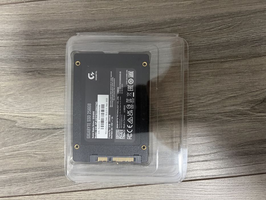 Gigabyte ssd  256gb