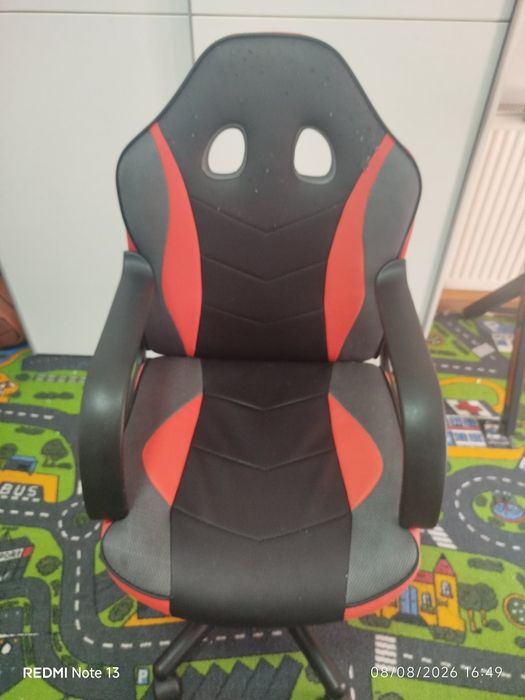Scaun gaming folosit