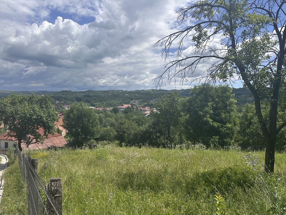 Vând teren intravilan – 2.012 mp, Boteni, Argeș