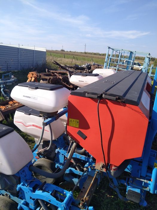 Vând semănătoare Monosem NG + M single  telescopic cu dotări Full.