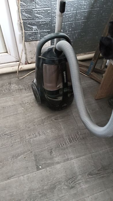 Продам пылесос на запчасти