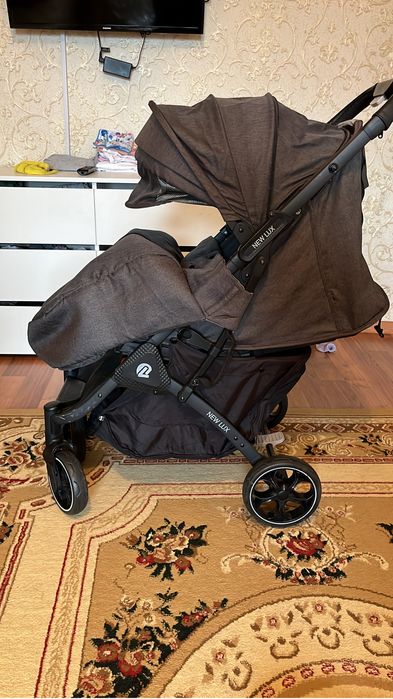 Коляска б/у в отличном состоянии