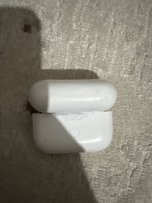 Наушник Airpods