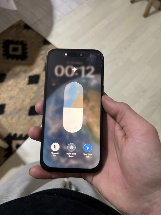 Продам  айфон  15