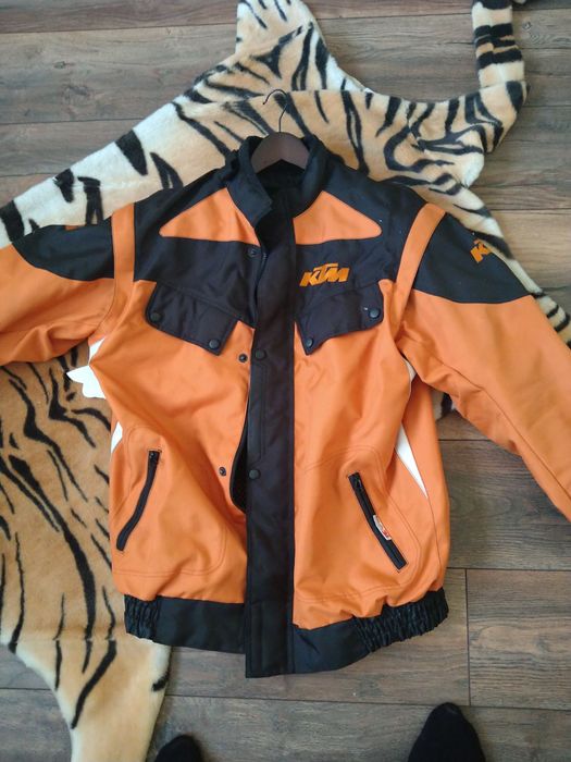 Яке за мотор KTM