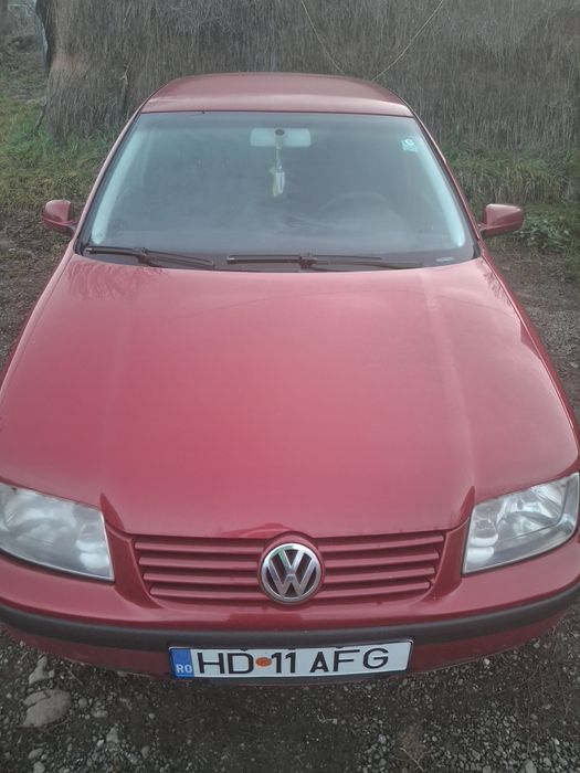 Vând Bora 1.9 tdi