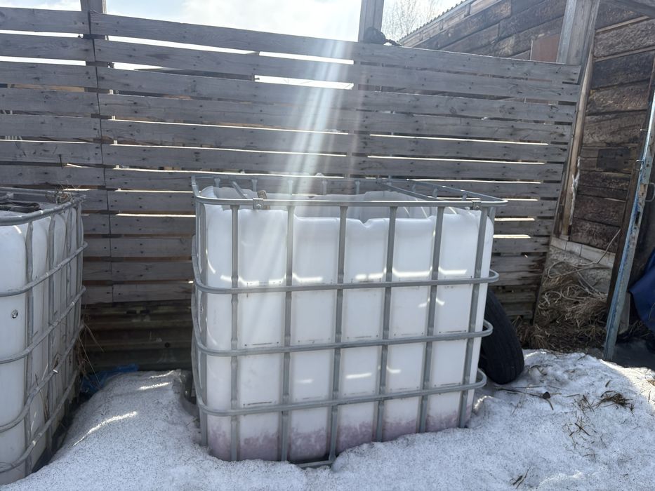 Срочно продам емкость