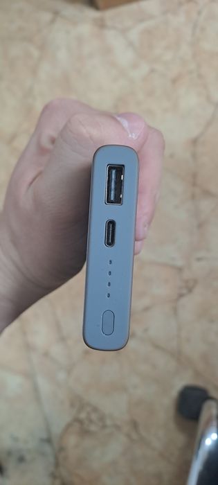 продам повербанк SAMSUNG 10000