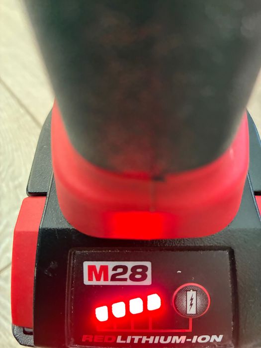 Акумулаторен Перфоратор Milwaukee 28V