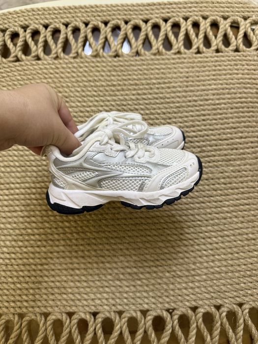 Обуви для девочек. Размеры 23-24