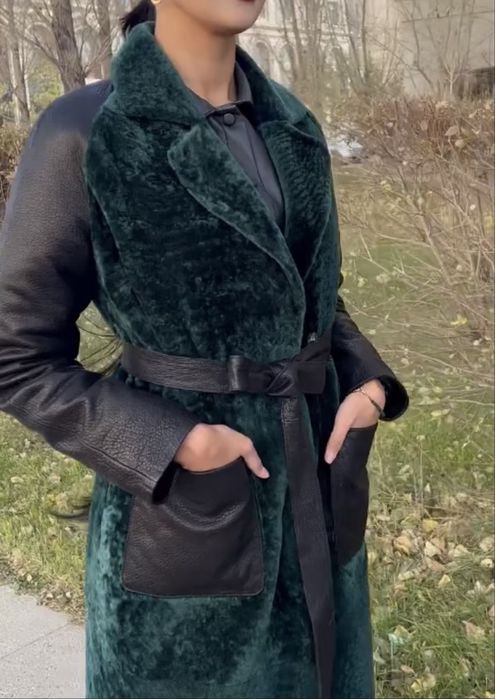 Стильная женская дублёнка ниже колен