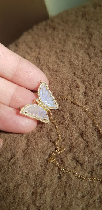 Lantisor din aur cu diamante naturale
