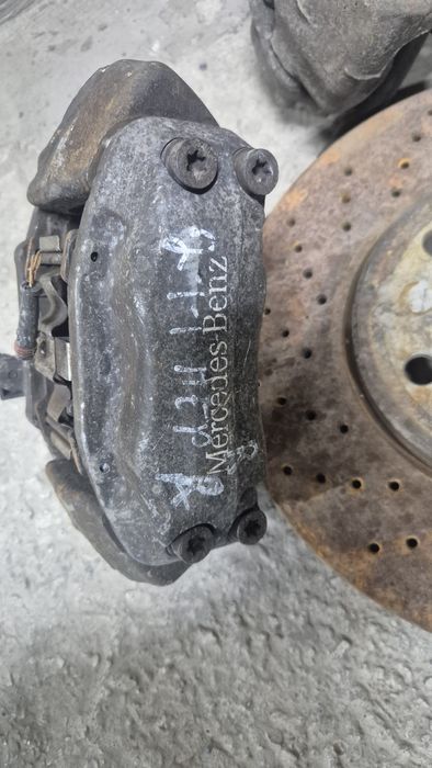 Суппорт и диск мерседес