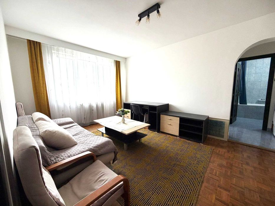PERSOANA FIZICA vand Ap. 2 camere 47mp Semicentral pe B-dul Bucuresti vizavi de Parcul Feroviarilor