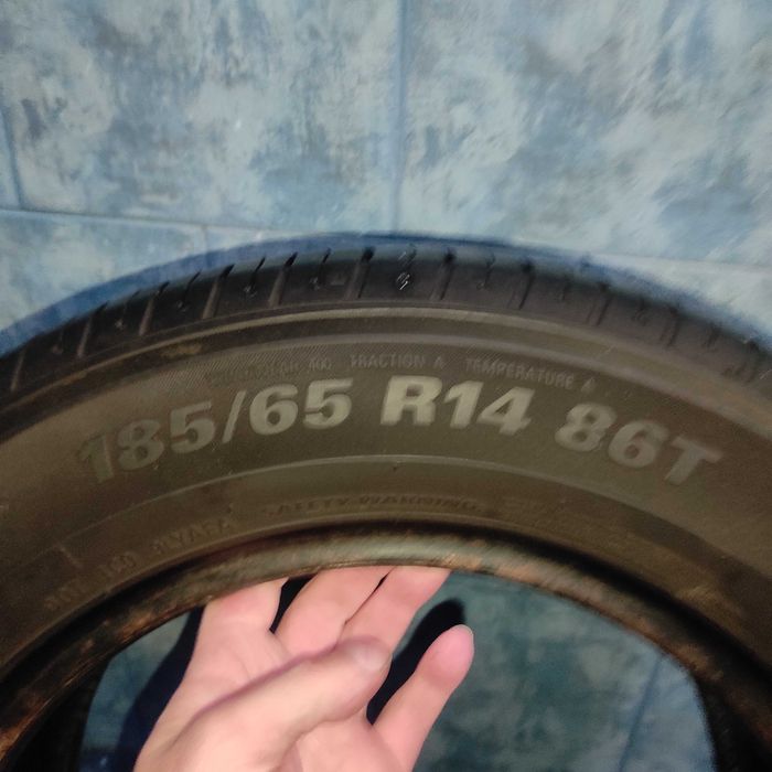 2 броя Летни гуми Kumho 185/65 r14 ecowing es31