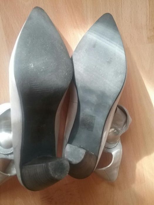 Продавам нови елегантни обувки 37 номер